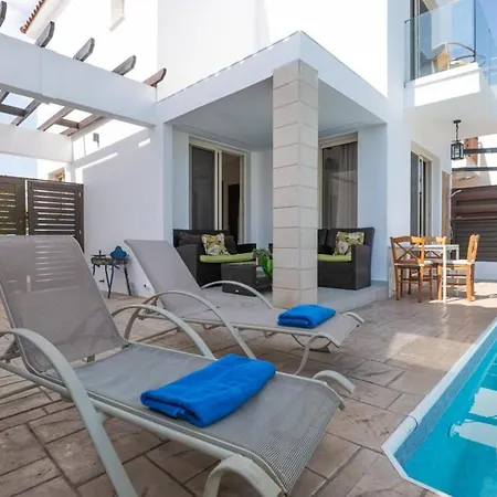 ヴィラ Malama 2 Ekaterina 2 Bedroom パラリムニ